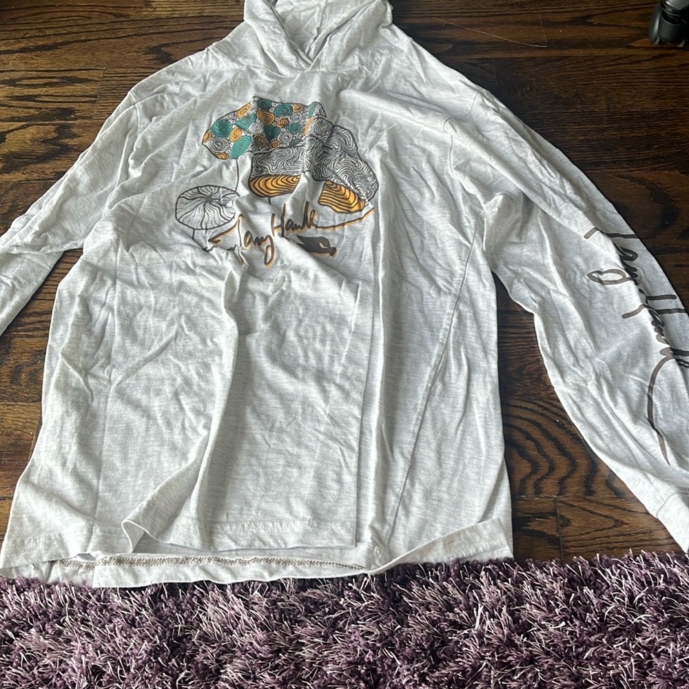Men’s long sleeve top